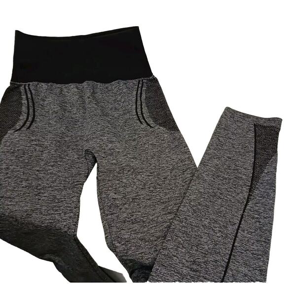 New Mix Pants - New Mix Leggings Activewear Size M GRAY Modern Yoga Gym Sporty Stretch Yoga
